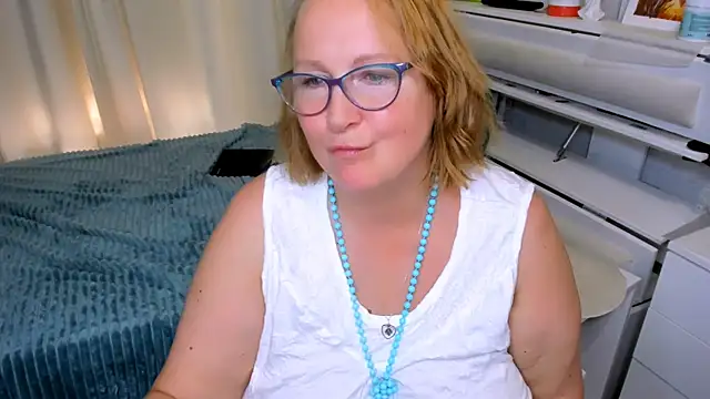 WifeyXRated webcam