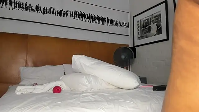 thee_sexy_goddess webcam