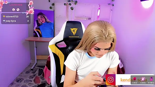 Sophiaa_doll_ webcam