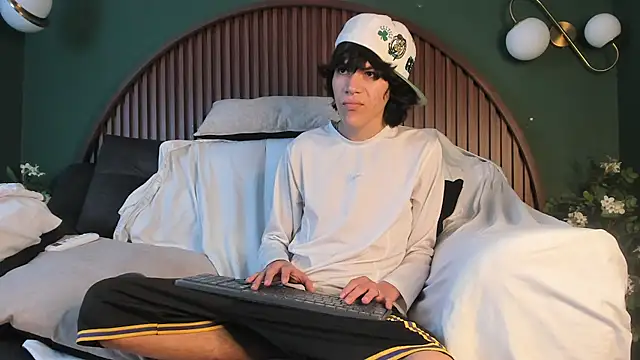 Diamond_twink webcam