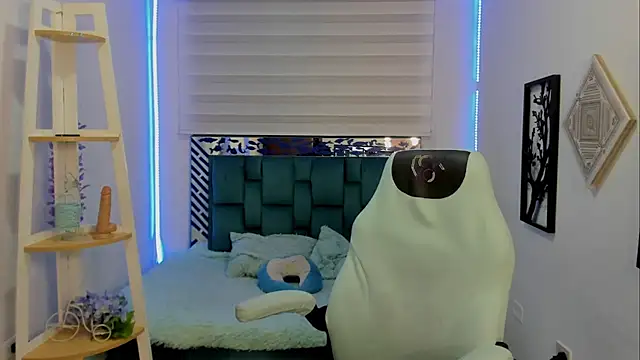 Aria_Santana_ webcam