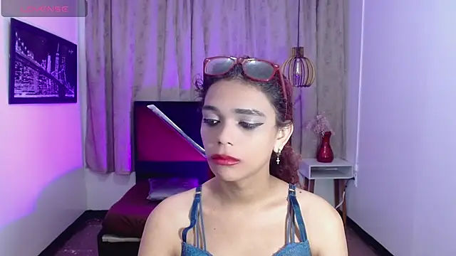 luisa__torres live cam on StripChat
