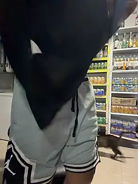 OliverWest04 Live Webcam on Stripchat