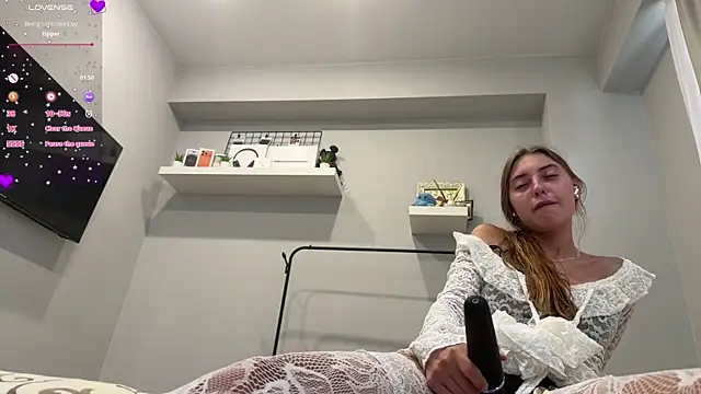selena_favn