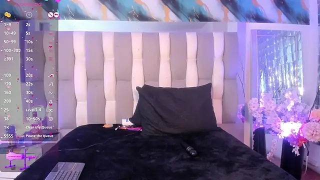 IsaDiiaz live cam on StripChat