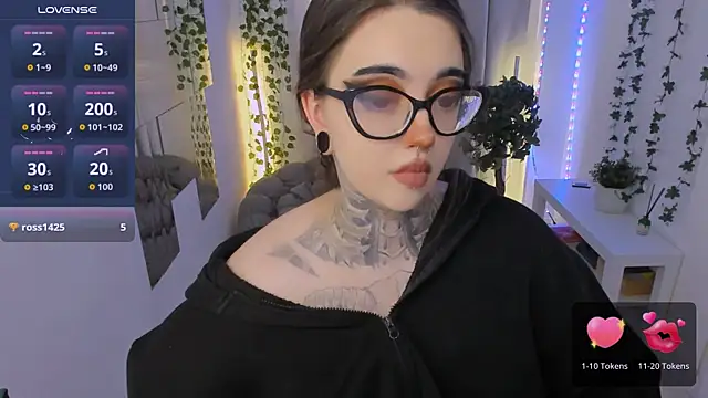 Dixi_Pixi_ live cam on StripChat