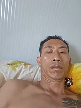wx369369 (Ask my age) - 赚钱买先锋官