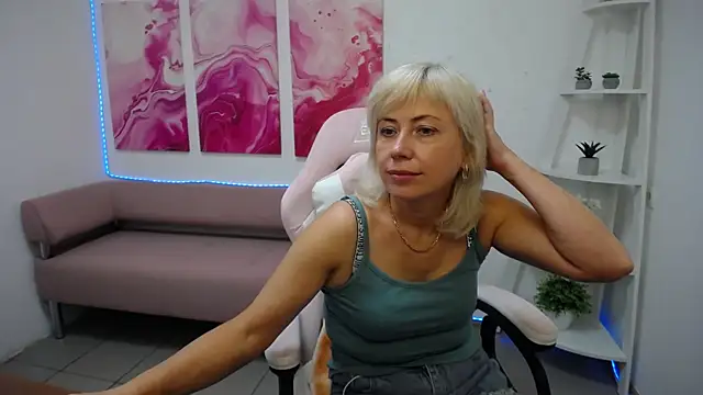 LaurenWishy webcam