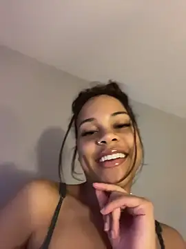 Petite_Baddie live webcam show
