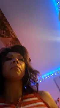 MzThangTooCute webcam