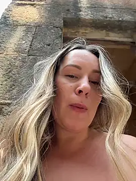 Mona_Plus webcam