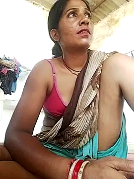 MISS-KAYA webcam