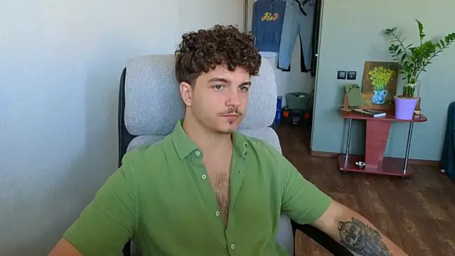 Remy_Miles webcam