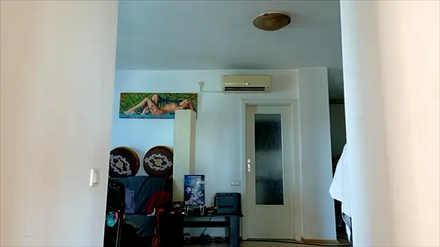 lindalovesexy live cam on StripChat