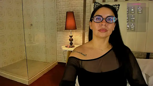 Hannah_Cross webcam