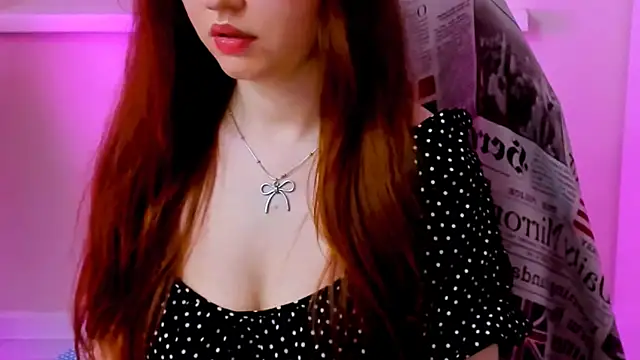 CarolGiggly webcam