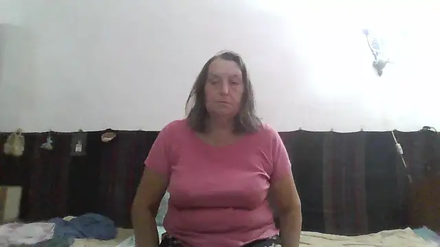 AnnaLive570 live cam on StripChat