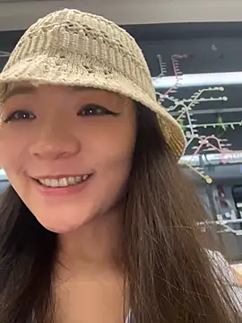 xiaoxiaocheng678 (F milf) - 脱掉内衣内裤到下播