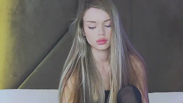 MarilynNova webcam