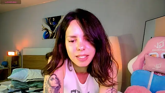 Maya_Campbell live cam on StripChat