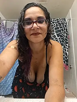 mamab88 (F young) - Keep Mami Naked if u think u can handle