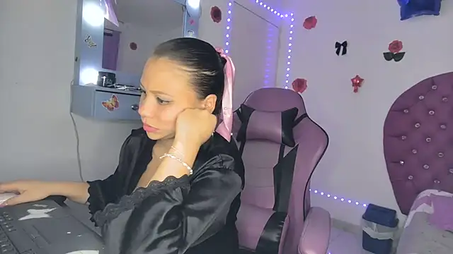soffy_rosses (F young) - Play Pussy