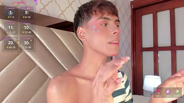 kaelsoft_ (M twink) - a lot of drool on the dildo💦🥵
