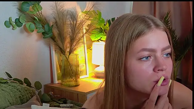 EmillyStarr webcam