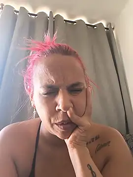 Pikarax_only live cam on StripChat
