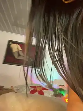 Lana_Hands