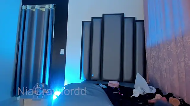 NiaCrawfordd webcam