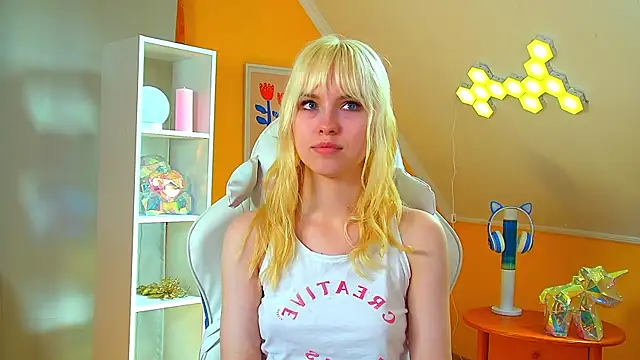 HannahHollis live cam on StripChat