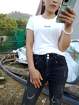 Thobaby112 live cam on StripChat