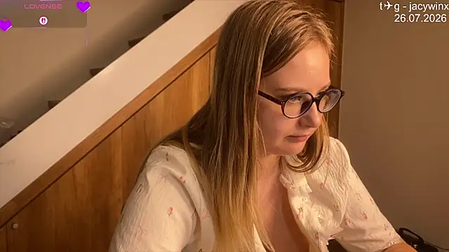 JacyWinslat live cam on StripChat