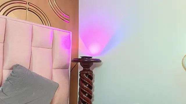 valeriaa19 (F young) - NAKED