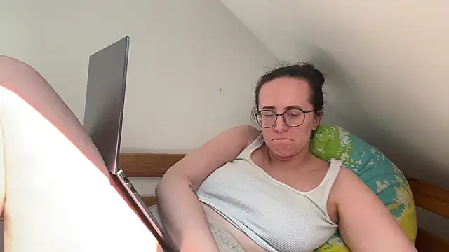 SofiaTease live cam on StripChat