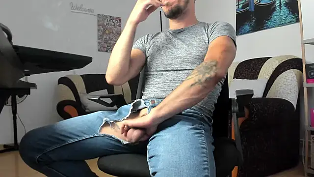 marioslim live cam on StripChat