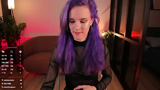 AuraLaunni live cam on StripChat