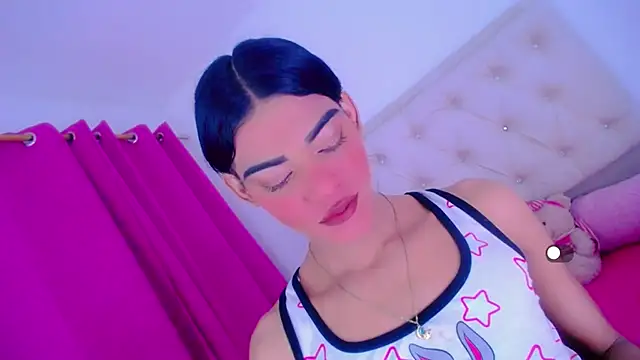 Theylor_Rouse live cam on StripChat