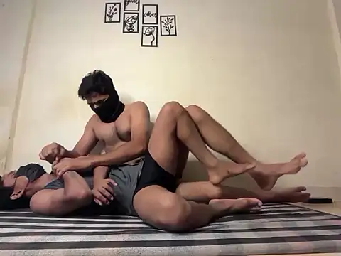 Ragnorok01 live cam on StripChat
