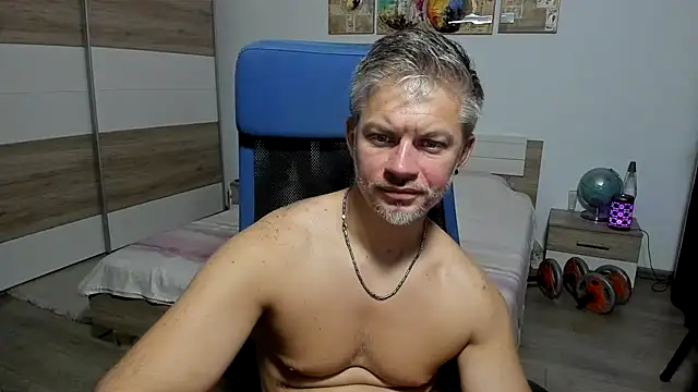 RobbyShawz live cam on StripChat