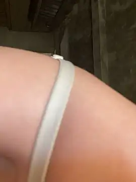 hihi-xx live cam on StripChat