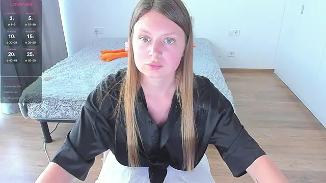Kitkatvel live cam on StripChat