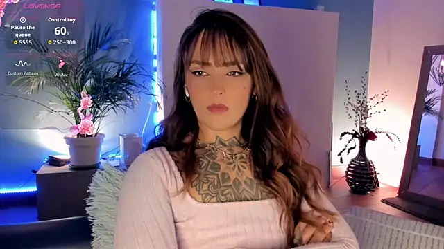 Megan_inked live cam on StripChat
