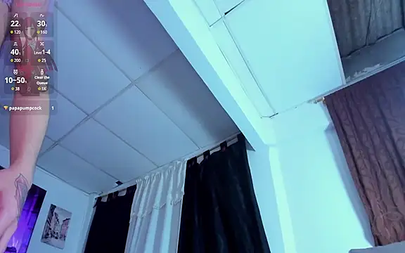 body_fox19 live cam on StripChat
