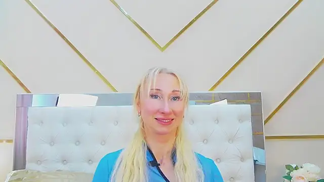 KissDreamm live cam on StripChat