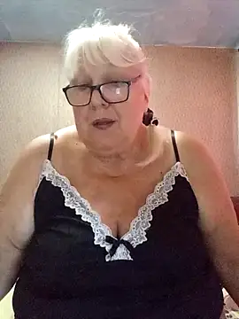 Alexia64231 live cam on StripChat