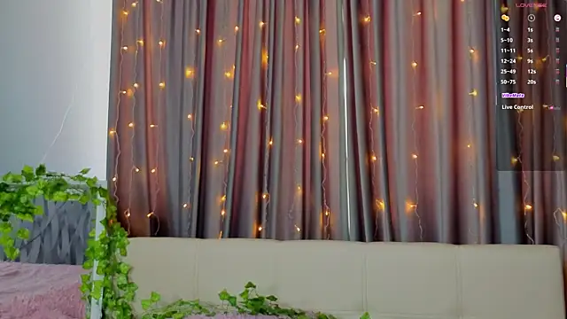 nelly_sweeti live sex cam