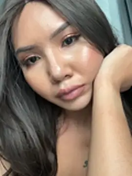 Alittleasiangirl live webcam show