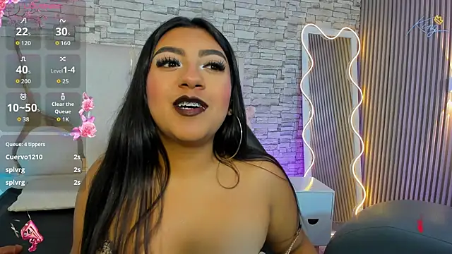 Laulin_tay live cam on StripChat